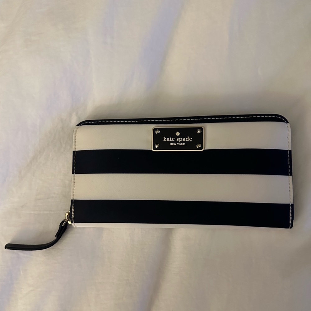 Kate Spade Blake Avenue Wallet